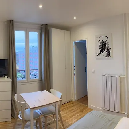 Number 10 Apartment *