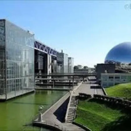 Number 10 Pantin