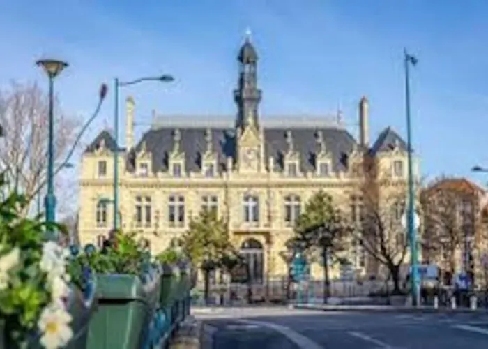 Apartment Number 10 Pantin