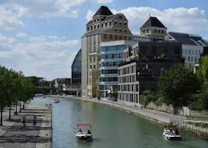 Number 10 Apartment Pantin