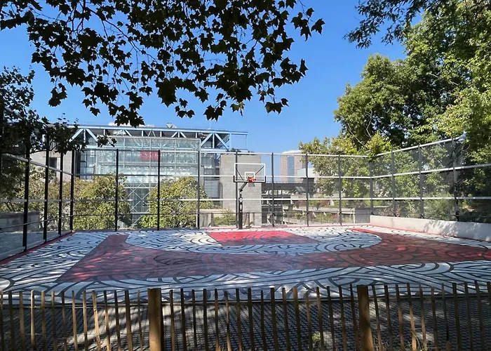 Number 10 Apartment Pantin